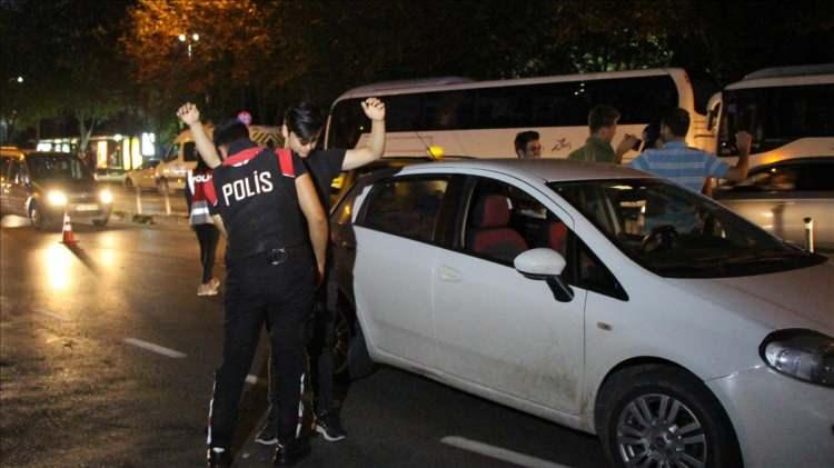 <p>Kamu hizmetlerinden memnuniyet d&uuml;zeyleri incelendiğinde; 2025 yılında asayiş hizmetlerinden memnun olduğunu beyan edenlerin oranı y&uuml;zde 74,1 olurken bunu sırasıyla y&uuml;zde 71,3 ile ulaştırma, y&uuml;zde 69,4 ile sağlık, y&uuml;zde 64,5 ile Sosyal G&uuml;venlik Kurumu, y&uuml;zde 60,5 ile adli ve y&uuml;zde 58,7 ile eğitim hizmetlerinden memnuniyet takip etti.&nbsp;</p>
