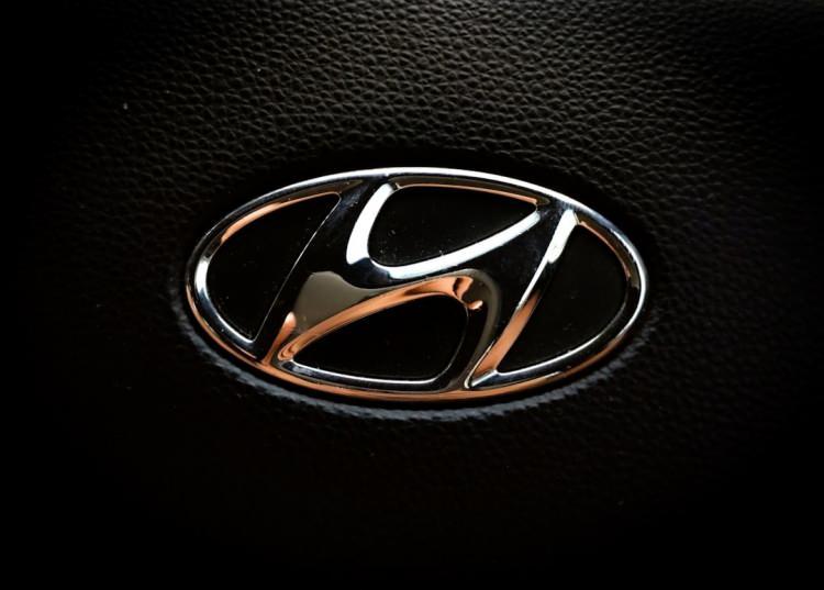 <p><span style="color:#B22222"><strong>HYUNDAI</strong></span></p>
