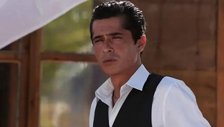 <p><span style="color:#B22222"><strong>"PİŞMANIM"</strong></span></p>

<p>Madde kullandığı i&ccedil;in pişman olduğunu s&ouml;yleyen &uuml;nl&uuml; oyuncu, "Stresli d&ouml;nemlerimde rahatlamak amacıyla y&ouml;neldim" dedi.</p>

<p>Hacıoğlu, evinde bir miktar uyuşturucu bulunduğunu, cep telefonunu şifresiyle teslim ettiğini ve kimseye temin etmediğini savundu.</p>
