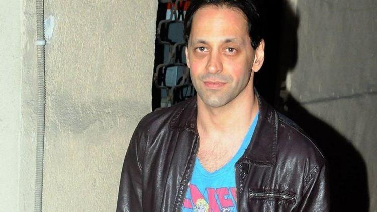 <p>Almanya turnesi sırasında yasal olduğunu bildiği bir "shop"tan marihuana aldığını ve kullandığını belirten Tang&ouml;ze, konserlerde asla uyuşturucu kullanmadığını ifade etti.</p>
