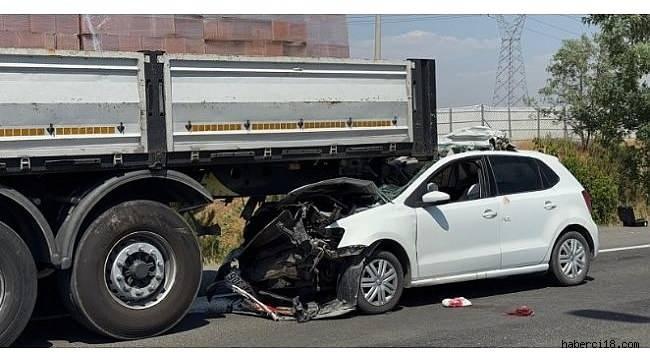 <p><span style="color:#B22222"><strong>VATANDAŞIN CEBİNDEN 1 KURUŞ &Ccedil;IKMAYACAK</strong></span></p>

<p>Kaza neticesinde mağdur olan vatandaştan vekalet &uuml;creti, komisyon &uuml;creti gibi bir para &ccedil;ıkmayacak ve eksperlerin ortaya &ccedil;ıkardığı değerlere ilişkin de vatandaş tarafından herhangi bir hizmet bedeli &ouml;denmeyecek.</p>
