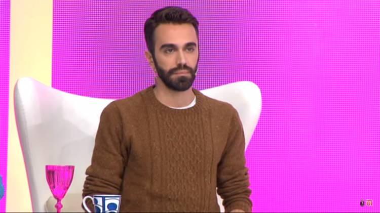 <p><span style="color:#B22222"><strong>"ŞAHSIN NEREDE OLDUĞUNU BİLMİYORUM"</strong></span></p>

<p><span style="color:#800080"><em><strong>"Bu şahsın şu anda nerede olduğunu bilmiyorum ancak cep telefonu şifremi kolluk g&ouml;revlilerine vermiştim. Yapılacak inceleme neticesinde şahsa ulaşılabileceğini d&uuml;ş&uuml;n&uuml;yorum."</strong></em></span></p>
