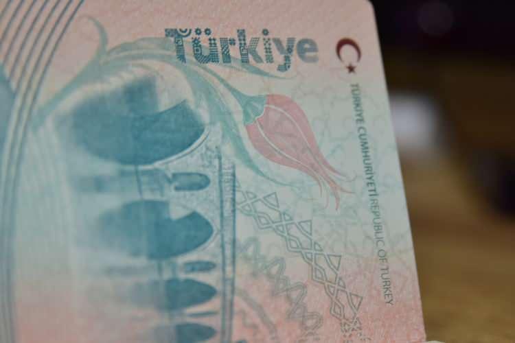 <p>Son d&ouml;nemdeki verilere g&ouml;re, T&uuml;rk pasaportunun sunduğu giriş ayrıcalıklarının yanı sıra, T&uuml;rk lirasının yerel para birimleri karşısında g&uuml;&ccedil;l&uuml; bir konumda bulunduğu 30 farklı destinasyon dikkat &ccedil;ekiyor.</p>

<p>&nbsp;</p>

