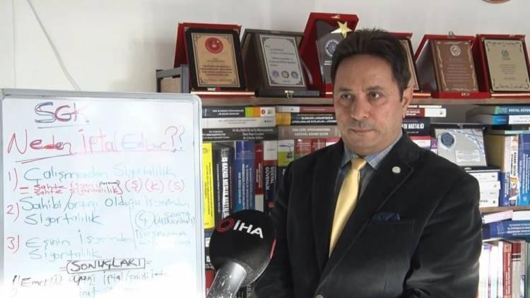 <p>Sosyal G&uuml;venlik Kurumu'nun (SGK) hangi durumlarda emeklilik iptali yaptığına ilişkin konuşan Sosyal G&uuml;venlik Baş Uzmanı İsa Karakaş, "Sahte iş yerlerinden kendini sigortalı g&ouml;sterenlerin emeklilikleri iptal ediliyor" dedi.</p>

<p>&nbsp;</p>
