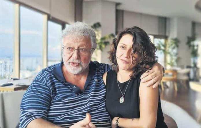 <p><strong>Akpınar'ın 1980'li yıllarda Suphiye Orancı ile evlilik dışı ilişkisinden doğan kızlarından Duygu Nebioğlu, son olarak babasına 10 milyon liralık tazminat davası a&ccedil;mıştı.</strong></p>
