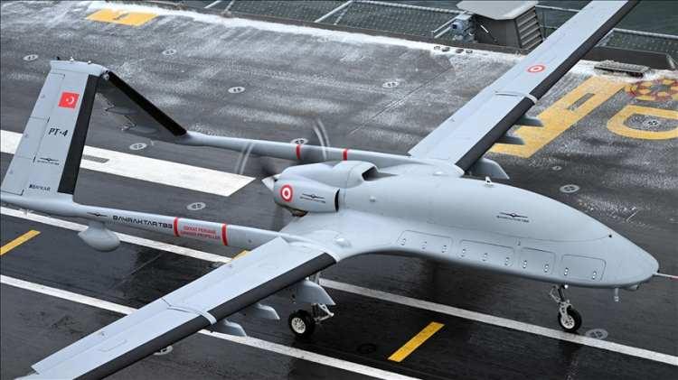 <p>NATO tatbikatı sırasında Bayraktar TB-3'&uuml;n hava muhalefetine rağmen denizin ortasındaki TCG Anadolu'ya inişi g&uuml;ndem oldu. 2019 yılında Kuveyt'teki demo u&ccedil;uşlarında ABD ve &Ccedil;in u&ccedil;akları, kum fırtınası nedeniyle kalkamamıştı.</p>
