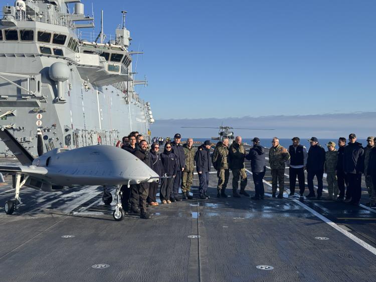 <p>Bahsettiğimiz olay 2019 yılının Temmuz ayında Kuveyt&rsquo;te ger&ccedil;ekleşti. O d&ouml;nem Kuveyt H&uuml;k&uuml;meti askeri g&uuml;c&uuml;n&uuml; İHA&rsquo;larla desteklemek i&ccedil;in nihai kararını verecekti. &Uuml;&ccedil; &uuml;lkeden &lsquo;demo&rsquo; u&ccedil;uşu istediler.</p>
