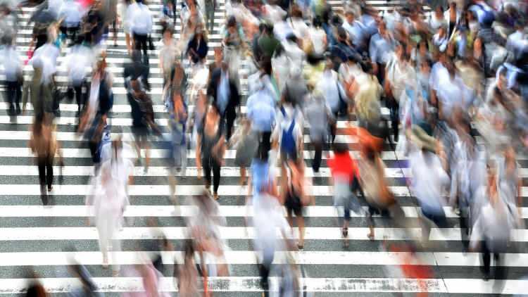 <p>Yapılan bu araştırmanın sonucunda mutluluk oranının t&uuml;m yaş gruplarında y&uuml;kseldiği g&ouml;r&uuml;ld&uuml;.&nbsp;</p>
