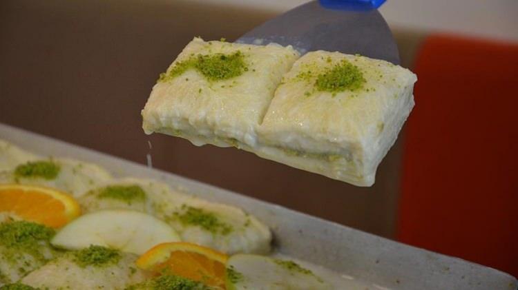 <p><span style="color:#B22222"><strong>YALOVA</strong></span></p>

<p>Yalova s&uuml;tl&uuml;s&uuml;</p>

<p>&nbsp;</p>
