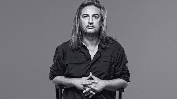 <p>B&uuml;y&uuml;k şaşkınlık yaşayan &Ccedil;elik ise takip&ccedil;isinin bu mesajını ifşa ederek&nbsp;&nbsp;<strong>"Bunları şaka falan sanıyorsanız ama en ger&ccedil;ek"</strong> diyerek durumun ciddiyetine dikkat &ccedil;ekerken takip&ccedil;isin de <strong>"Ben sizin bildiğiniz arkadaşlardan değilim"&nbsp;</strong>s&ouml;zleriyle yanıt verdi.&nbsp;</p>
