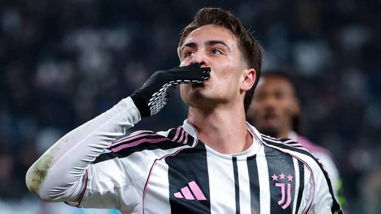 <p>Juventus adına da gol tahminini paylaşan yapay zeka, İtalyan devinin en b&uuml;y&uuml;k gol silahı olarak Kenan Yıldız'ı &ouml;ne &ccedil;ıkardı.</p>
