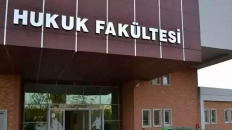 <p>Yeni fak&uuml;lte a&ccedil;ılmaması ve mevcut kontenjanların aşağı &ccedil;ekilmesiyle hukuk programları adaylar i&ccedil;in daha rekabet&ccedil;i hale geldi. Vakıf &uuml;niversitelerinde de benzer bir daraltmaya gidildi.</p>
