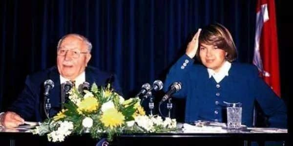 <p><strong>28 HAZİRAN - 1996</strong></p>

<p>Aralıksız devam eden medya baskısının kızıştırdığı ortamda Refah Partisi ile Doğru Yol Partisi h&uuml;k&uuml;met kurmak i&ccedil;in anlaştı. RE-FAH-YOL koalisyon h&uuml;k&uuml;metinin başbakanı Necmettin Erbakan oldu.</p>
