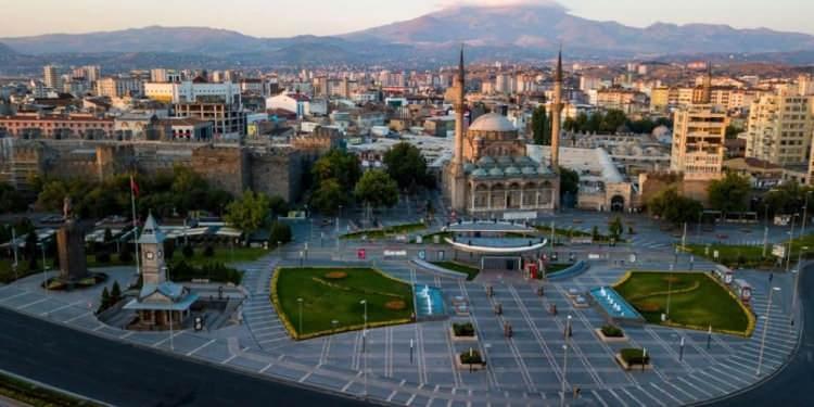 <p><span style="color:#B22222"><strong>KAYSERİ</strong></span></p>

<p>KAYSERİYYE</p>
