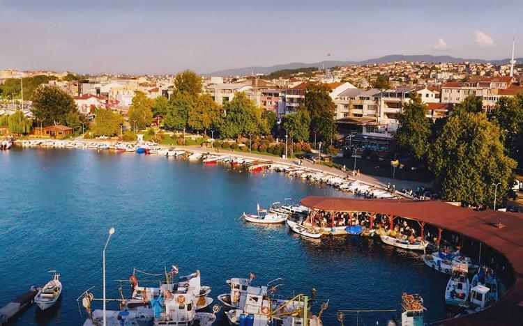 <p><span style="color:#B22222"><strong>YALOVA</strong></span></p>

<p>YALAKABAD</p>

<p>&nbsp;</p>
