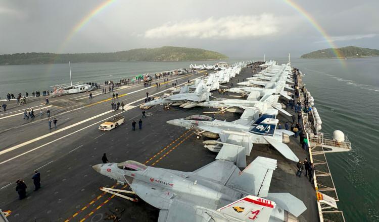 <p>G&ouml;rev s&uuml;resinin artmasıyla tuvaletlere &ccedil;&ouml;p atılması gibi kullanım prosed&uuml;r&uuml;ne aykırı davranışların bir araya gelmesinin, gemi i&ccedil;inde ciddi sorunlar meydana getirdiği aktarıldı.</p>
