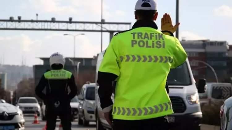 <p>SAHTE PLAKA KULLANIMINA 140 BİN LİRA CEZA</p>
