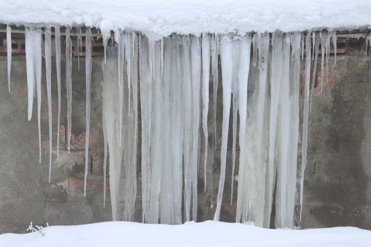<p>Sabah ve gece saatlerinde i&ccedil; ve doğu kesimlerde buzlanma ve don olayı bekleniyor.</p>
