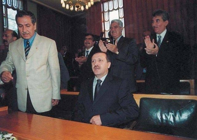 <p><span style="color:#B22222"><strong>28 OCAK 2003</strong></span></p>

<p>&nbsp;</p>

<p>&nbsp;</p>
