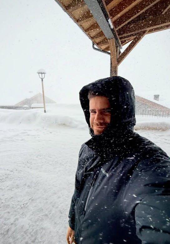 <p><strong>Arkadaşlarıyla birlikte Uludağ'a giden Gaston, -6 derecede havuza girerek unutulmaz bir deneyim yaşadı.</strong></p>
