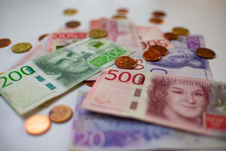 <p><strong><span style="color:#B22222">46)&nbsp; İSVE&Ccedil; KRONU&nbsp;</span> |&nbsp; 540 MİLYAR DOLAR</strong></p>
