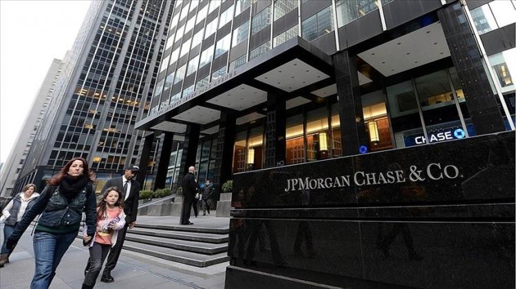 <p><strong><span style="color:#B22222">33)&nbsp;&nbsp;JPMORGAN</span>&nbsp; |&nbsp; 920 MİLYAR DOLAR&nbsp; - Banka</strong></p>
