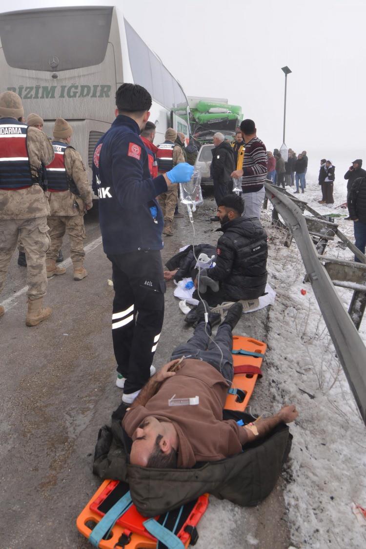 <p>Korkun&ccedil; kazanın ardından Erzurum-Aşkale kara yolunda ikinci kez zincirleme bir trafik kazası daha meydana geldi.</p>
