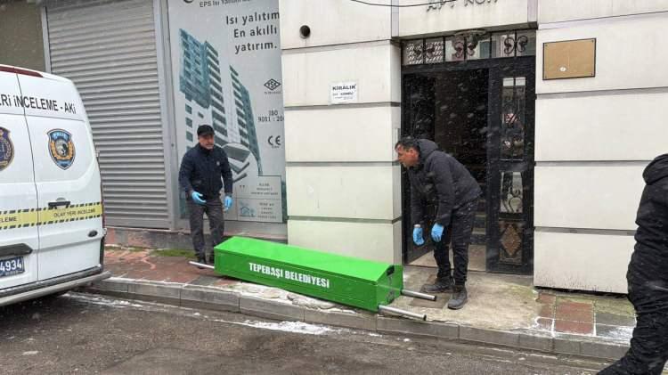 Eskişehir'de sır olay: Evinin 7'nci kat penceresinden atladı, eşi de &ouml;l&uuml; bulundu