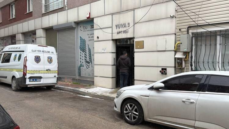 Eskişehir'de sır olay: Evinin 7'nci kat penceresinden atladı, eşi de &ouml;l&uuml; bulundu
