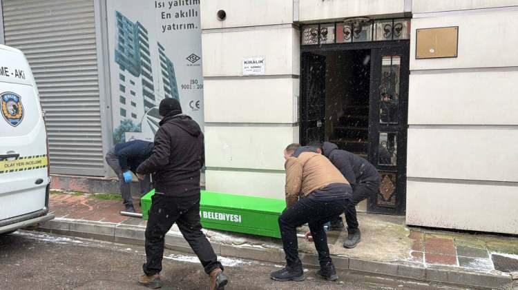 Eskişehir'de sır olay: Evinin 7'nci kat penceresinden atladı, eşi de &ouml;l&uuml; bulundu