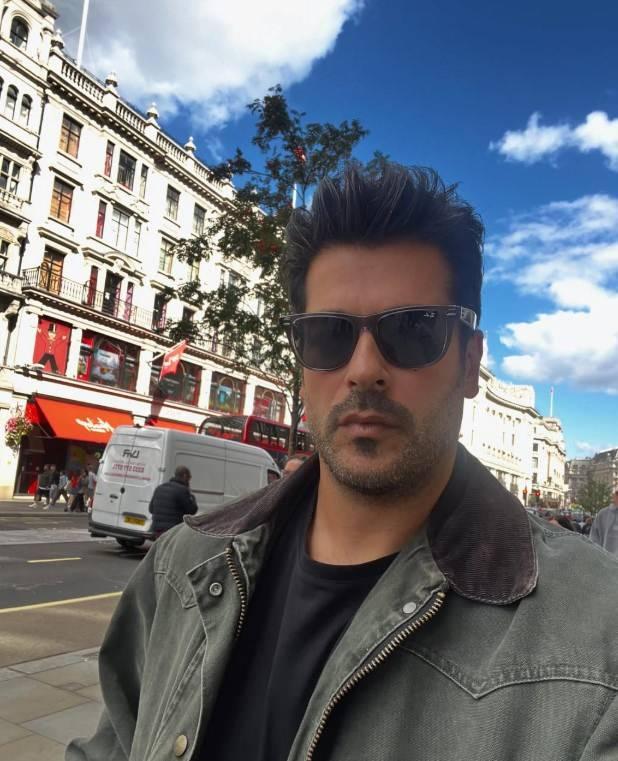 <p>Son olarak Kuruluş Osman dizisinde oynayaan &uuml;nl&uuml; oyuncu Burak &Ouml;z&ccedil;ivit'in Ey&uuml;psultan'da 30 daire aldığı ve 150 milyon TL &ouml;dediği &ouml;ne s&uuml;r&uuml;ld&uuml;.&nbsp;</p>
