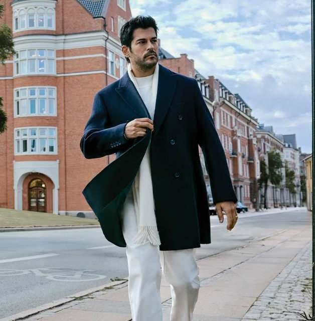 <p><strong>30 DAİRE ALDIĞI &Ouml;NE S&Uuml;R&Uuml;LM&Uuml;ŞT&Uuml;</strong></p>
