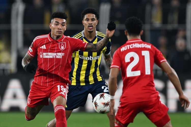 <p>Sarı-lacivertlilerde Fred Rodrigues ve sakatlığı bulunan Jayden Oosterwolde, cezaları nedeniyle zorlu karşılaşmada forma giyemeyecek.</p>
