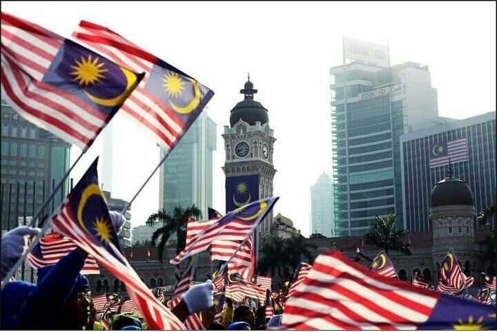 <p><span style="color:#B22222"><strong>MALEZYA</strong></span></p>

<p>&nbsp;</p>

<p><span style="color:#B22222"><strong>M&Uuml;SL&Uuml;MAN N&Uuml;FUS:&nbsp;</strong></span> 22,855,146</p>

<p>&nbsp;</p>

<p><strong>TOPLAM N&Uuml;FUS:</strong> 34,576,620</p>
