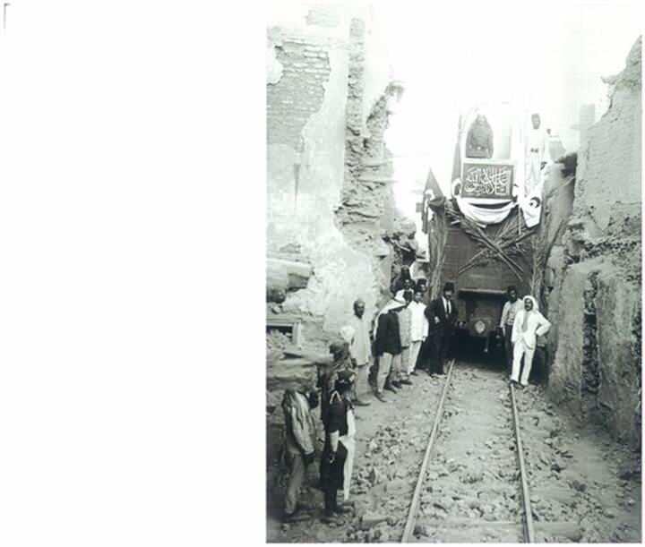 <p>Sultan II. Abd&uuml;lhamid tarafından 1900-1908 yıllarında Şam ile Medine arasına inşa edilen Hamidiye Hicaz Demiryolu, İstanbul ile kutsal mekanlar arasında ulaşımı sağlamak ve hacıların g&uuml;venli seyahat edebilmesi i&ccedil;in yapılmıştı.z</p>
