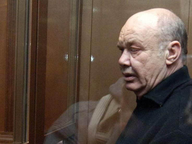 <p><strong><span style="color:#B22222">6)&nbsp; SEMİON MOGİLEVİCH&nbsp;</span> |&nbsp; DOĞU AVRUPA</strong></p>

<p>&nbsp;</p>

<p>&ldquo;D&uuml;nyanın en tehlikeli mafya babalarından biri&rdquo; olarak tanımlandı.</p>

<p>&nbsp;</p>

<p>Uluslararası kara para aklama, silah ve insan ka&ccedil;ak&ccedil;ılığıyla ilişkilendirildi.</p>
