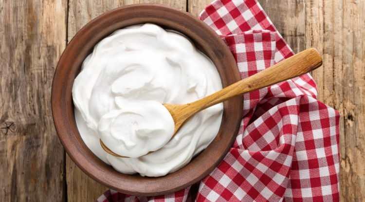 <p><strong>&Ouml;yle ki modern hayatın getirdiği kronik yorgunluk, sabahları yataktan kalkmayı zorlaştıran şişkinlik ve damarlarda sinsice biriken kolesterol&uuml; temizlemede bu ikili, s&uuml;per bir kombinasyon g&ouml;revi &uuml;stleniyor.</strong></p>
