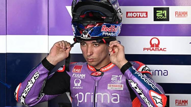 <p>Toprak, 8 sezon yarıştığı WSBK'da 2024'te bir sezonda &uuml;st &uuml;ste 13 galibiyet alarak bu alanda rekor kırdı.</p>
