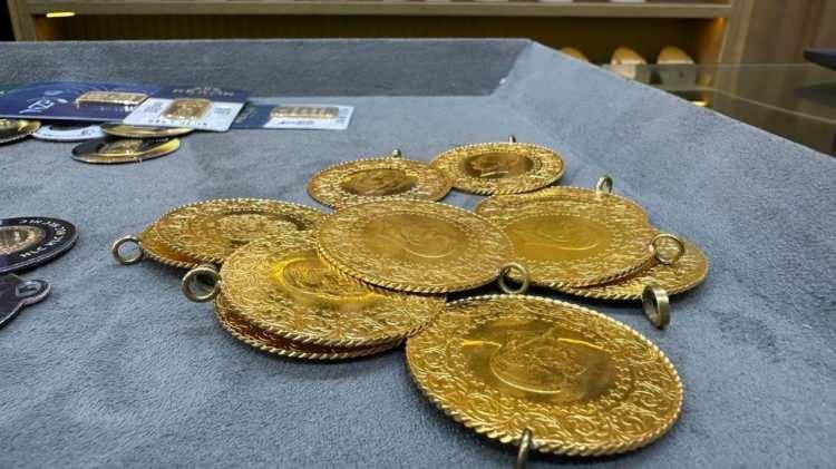 Trump ulusa seslendi, altın ve g&uuml;m&uuml;ş harekete ge&ccedil;ti!