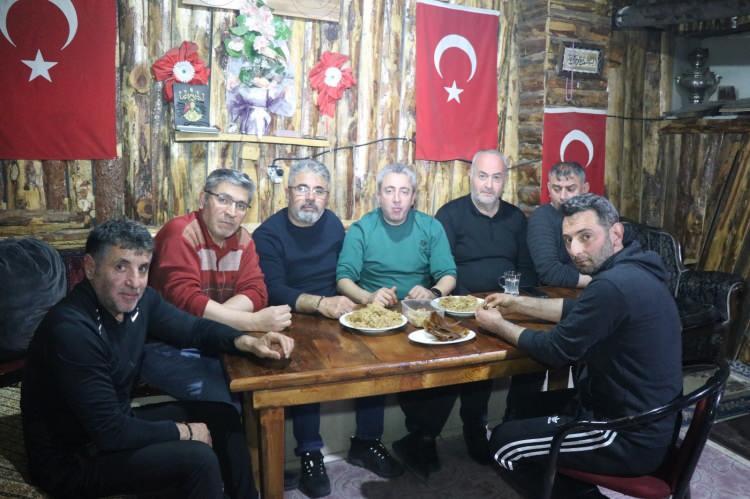 T&uuml;rkiye'de sadece bir il&ccedil;ede yapılıyor! İşte o ilgin&ccedil; ve zahmetli tatlı