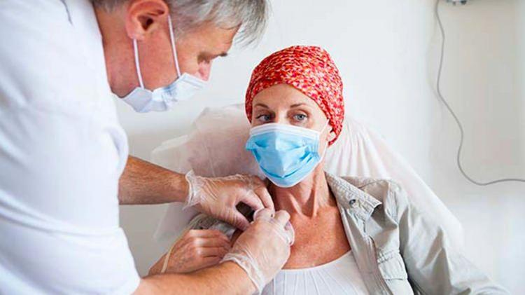 <p><strong><span style="color:rgb(178, 34, 34)">İLERİ EVREDE HEDEFİMİZ YAŞAM S&Uuml;RESİNİ VE KALİTESİNİ ARTIRMAK</span></strong></p>

<p>Kanserle m&uuml;cadelenin &uuml;&ccedil;&uuml;nc&uuml; aşamasının ileri evre hastalar olduğunu belirten Dr. &Ouml;zkaya, s&ouml;zlerini ş&ouml;yle tamamladı:</p>

<p>&nbsp;</p>
