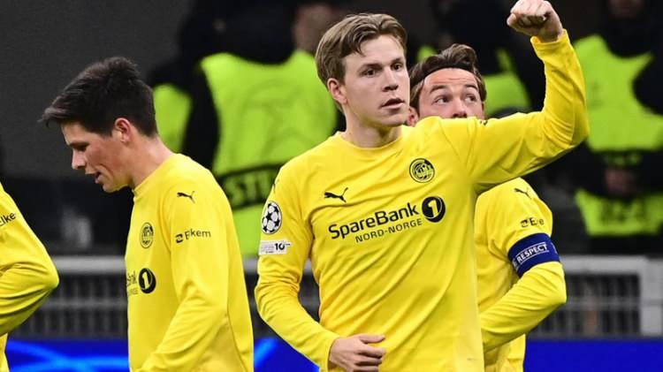 <p>6. haftadan itibaren Dortmund'la berabere kalan Norve&ccedil; ekibi, Manchester City ve Atletico Madrid gibi devleri nakavt ederek play-offa hak kazandı.</p>
