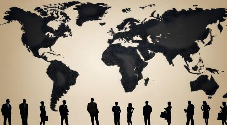 <p><strong>D&uuml;nya n&uuml;fus sıralamasında yaşanan tarihi d&ouml;n&uuml;m noktası, dengeleri değiştirdi. World Population Review'in yayımladığı son verilere g&ouml;re; yıllardır zirvede yer alan &Ccedil;in, artık d&uuml;nyanın en kalabalık &uuml;lkesi değil.</strong></p>
