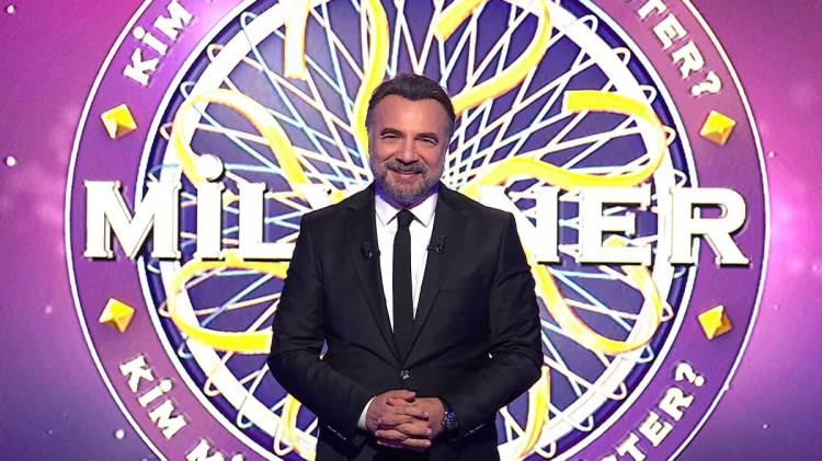 <p><strong>ATV ekranlarının izlenme rekorları kıran yarışma programı "Kim Milyoner Olmak İster", her hafta heyecan dolu dakikalara ev sahipliği yapıyor. Spordan sanata, coğrafyadan matematiğe kadar her alanda pek &ccedil;ok sorunun ekrana geldiği program, son b&ouml;l&uuml;m&uuml;yle yine &ccedil;ok konuşuldu.</strong></p>
