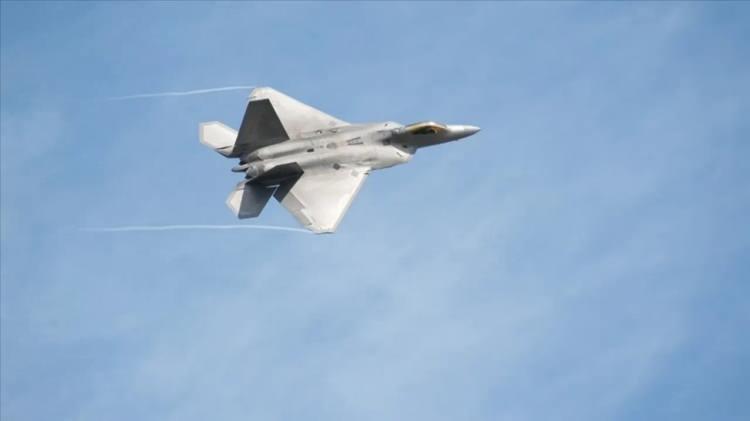 <p><strong>F-22 SAVAŞ U&Ccedil;AKLARI</strong></p>

<p>&nbsp;</p>

<p>&nbsp;</p>

<p>&nbsp;</p>
