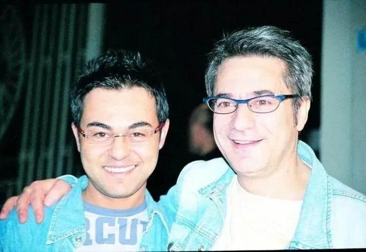 <p><span style="color:#FF0000"><strong>BARIŞTIRMA PLANI SUYA D&Uuml;ŞT&Uuml;</strong></span></p>

<p><strong>Yakın arkadaşlar arasındaki gerginlik son olarak Bursa'da d&uuml;zenlenen bir iftar organizasyonuyla yeniden g&uuml;ndeme geldi. İddilara g&ouml;re; Mehmet Ali Erbil ile Serdar Orta&ccedil;'ı barıştırmak i&ccedil;in s&uuml;rpriz bir plan yapıldı.</strong></p>
