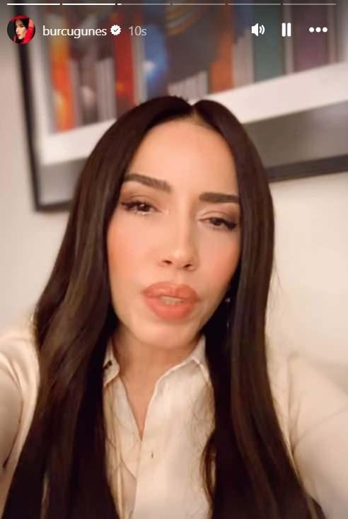 <p><span style="color:#800080"><em><strong>"Tekrar tebrik ediyorum. Ve tabii ki gecenin sonunda magazinci arkadaşlarımızla uzun bir r&ouml;portaj ger&ccedil;ekleştirdik. Şu an magazinde g&ouml;rd&uuml;ğ&uuml;n&uuml;z kadar değil. Ayrıca tek bir kişiyi hedef g&ouml;stererek de değil. &Ccedil;ok uzun bir r&ouml;portaj."</strong></em></span></p>
