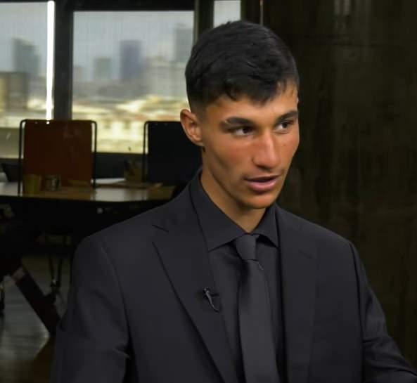 <p><span style="color:#FF0000"><strong>7 &Ouml;D&Uuml;L ALDI</strong></span></p>

<p><strong>&Ccedil;ekimleri tamamlanan ve sekt&ouml;rde ses getiren film,&nbsp;d&uuml;nya pr&ouml;miyerini ger&ccedil;ekleştirdiği 28. Tallinn Black Nights Film Festivali'nden <span style="color:#800000">'En İyi Senaryo'</span> ve <span style="color:#800000">'En İyi Sinematografi'</span> &ouml;d&uuml;llerini, Taipei Film Festival'de Y&ouml;netmenler Birliği <span style="color:#800000">En İyi Film &Ouml;d&uuml;l&uuml;n&uuml;</span> aldı.</strong></p>
