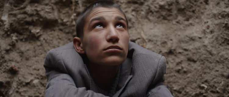 <p><strong>"Aradığım oyuncu bu" diyen y&ouml;netmen Seyfettin Tokmak, Kars'ta bir tanıdığı aracılığıyla tanıştığı, Kaya ile deneme &ccedil;ekimleri yaptı.</strong></p>
