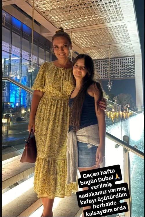 <p><strong>Kızıyla Dubai'de &ccedil;ekindiği fotoğrafı paylaşan&nbsp;</strong><strong>Demet Akalın,</strong><strong>&nbsp;<span style="color:rgb(128, 0, 128)"><em>"Ge&ccedil;en hafta bug&uuml;n Dubai'deydik. Verilmiş sadakamız varmış; orada kalsaydım herhalde kafayı &uuml;ş&uuml;t&uuml;rd&uuml;m."</em></span>diyerek&nbsp; ş&uuml;kretti.</strong></p>
